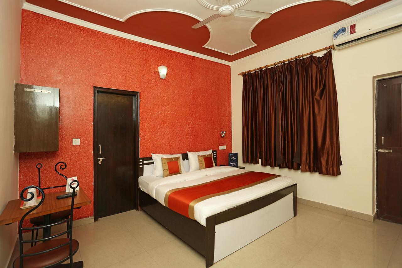 Oyo 9905 Hotel Doon Star Dehradun Ngoại thất bức ảnh
